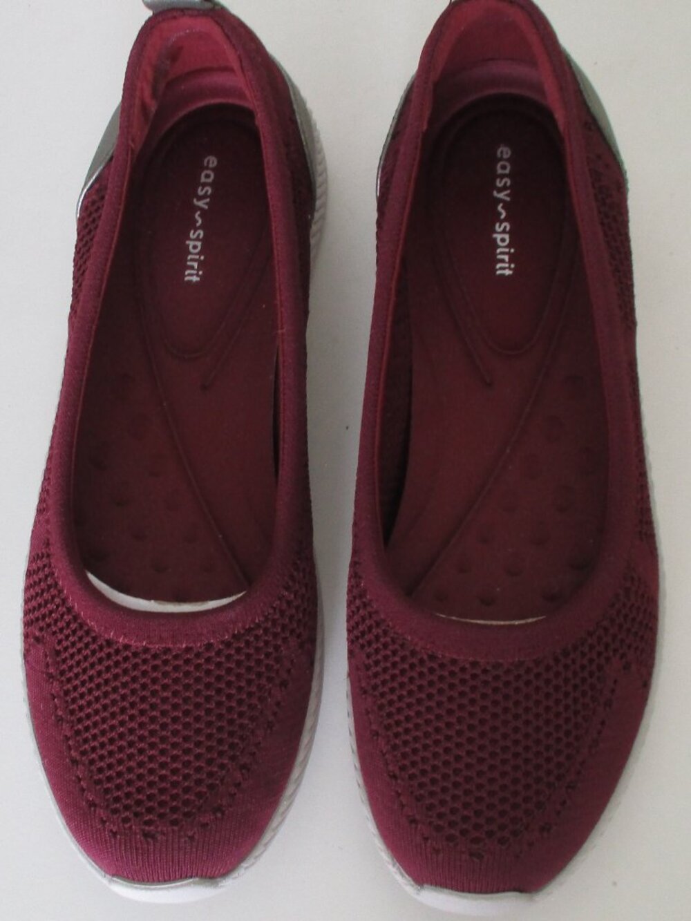 Easy Spirit Womens Wine Burgundy Nylon Mesh Flat Walking Sneaker NWOB - Size 10M